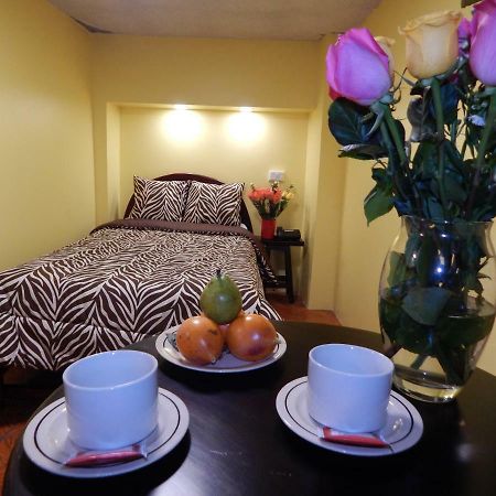 Hotel Olympus Plaza à Quito Extérieur photo