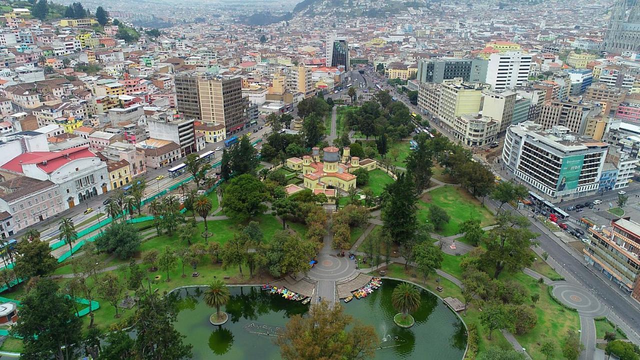 Hotel Olympus Plaza à Quito Extérieur photo
