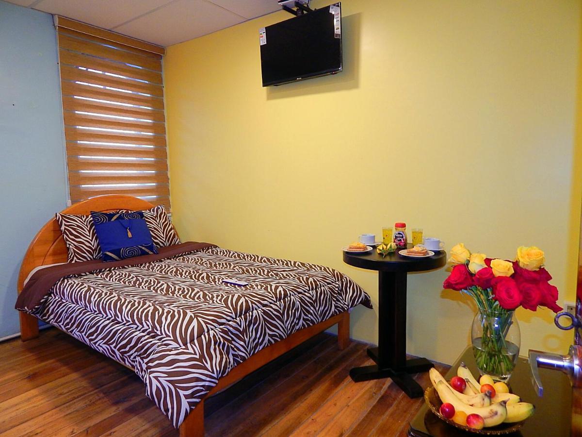 Hotel Olympus Plaza à Quito Extérieur photo