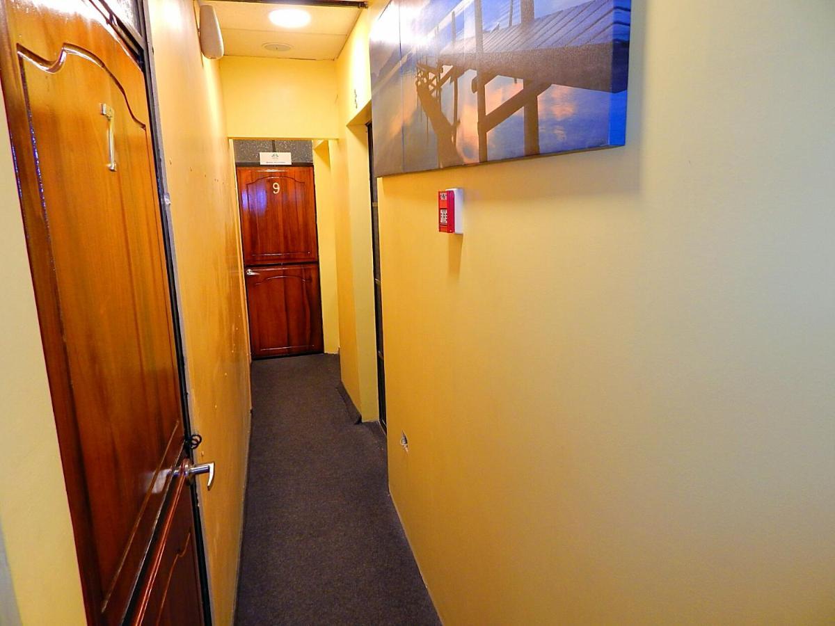 Hotel Olympus Plaza à Quito Extérieur photo