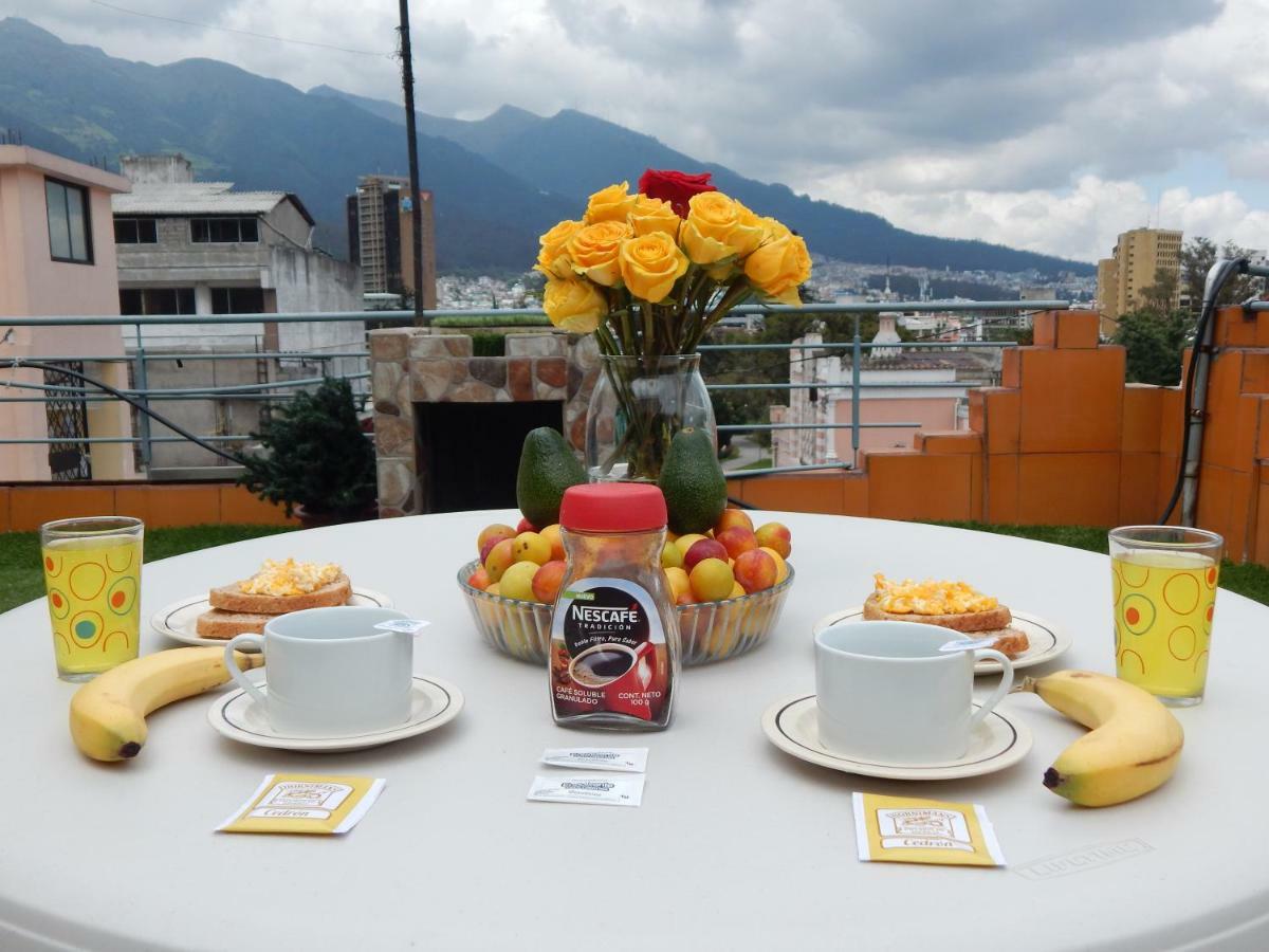 Hotel Olympus Plaza à Quito Extérieur photo