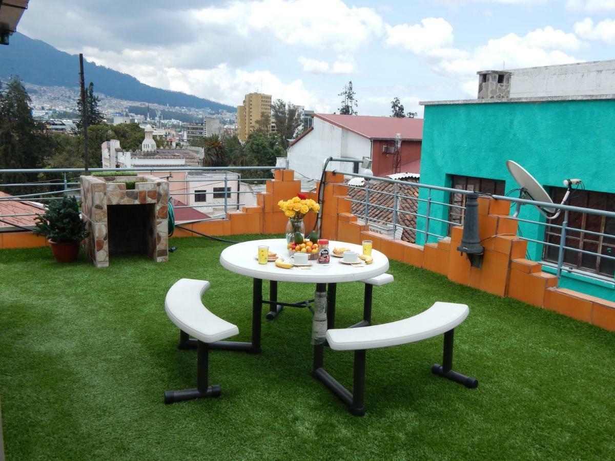 Hotel Olympus Plaza à Quito Extérieur photo