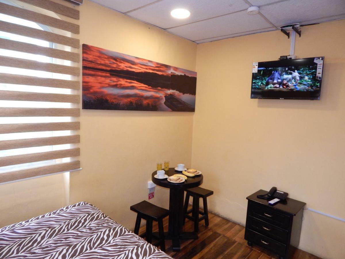 Hotel Olympus Plaza à Quito Extérieur photo