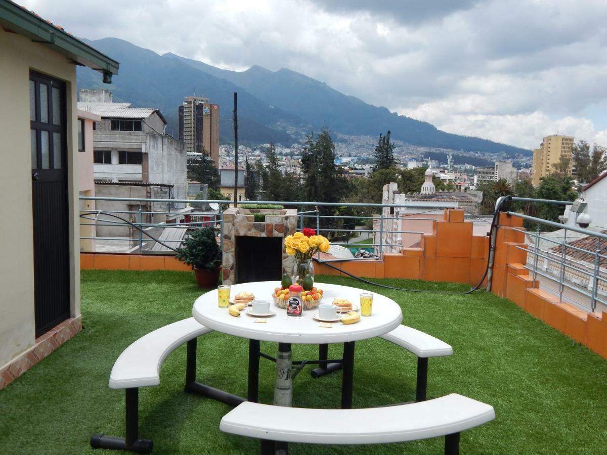 Hotel Olympus Plaza à Quito Extérieur photo